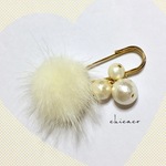 ミンクとコットンパールのブローチ cream