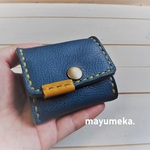 ＊革のボックス型コインケース＊青×ポイントに黄色＊イタリアンショルダー＊