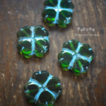 15mm green*blue line clover  チェコビーズ 4個