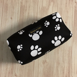ねこ？いぬ？足跡柄の大きめキャラメルポーチ(黒) ポーチ 犬 猫 イヌ ネコ グッズ キャラメルポーチ   