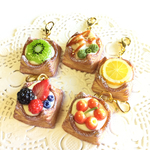 フェイクスイーツ*フルーツデニッシュ*ジッパーチャーム*スイーツデコ