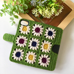 【受注製作】お花モチーフニットの手帳型スマホケース（グリーン）
