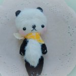 小さなパンダ （黄色のスカーフの子）