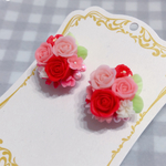 小さなお花のピアス🌹赤ピンク