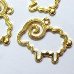 ◆送料込み！◆ひつじのレジン枠　ゴールド