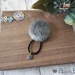 ラビットファーのヘアゴム　Mサイズ　グレー