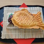 羽根付きたい焼き②スマホケース¨クロワッサン風¨鯛焼き‼【全機種対応･送料無料‼】  