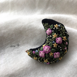Croissant de lune 刺繍クッションブローチ☆