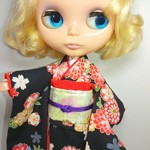 ブライス 着物 リカちゃん 着物 振袖 黒 桜と菊