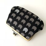 シルエットねこちゃん   ぺたんこがま口の財布♪