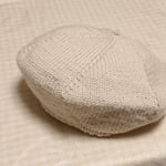 コサージュ付き ソフトウール手編みベレー帽 薄ベージュ