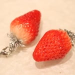 まるごといちごのストラップ（シルバー）