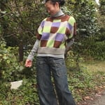 クレイジーカラーのブロックニット