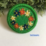お花の刺繍ブローチ