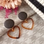 Black・ボタン ◇ ハート チャーム ◇ イヤリング ∥ ピアス