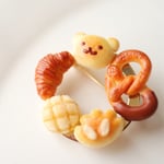 大人かわいい♡ミニパンのリースブローチ