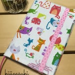 文庫サイズ 可愛いカラフルニャンコの ブックカバー