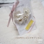 ホワイト紫陽花とぎっしりパールの大人可愛いピアス