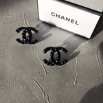  キラキラピアス♡ブラック