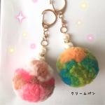 ふわふわボンボンキーホルダー