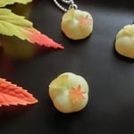 晩秋の和菓子のキーチェーン