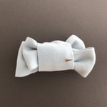  メルトンウールアシンメトリーバナナクリップ/パウダーブルー