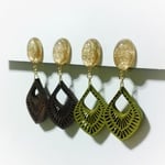 Wood Leaves　透かしリーフのイヤリング