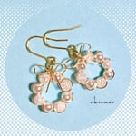 クリスタルパールリースのピアス／イヤリング gold