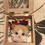 送料無料レビュー200記念茶白猫の赤ちゃんブローチ