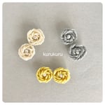 お花のもこもこ刺繍ピアス