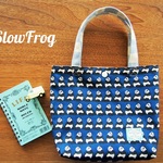 ちっちゃbag もぐもぐパンダ柄 ブルー