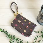  スマートキーも一緒に入れられる！ポーチ型キーケース（ YUWAミニマカロンスイーツ柄 モカ系）