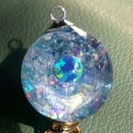 〈光彩宇宙〉宇宙ガラス風ペンダント／宇宙玉レジン