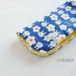 🐰 ほっこりうさぴょんとお花🌸 🐰 ふわっふわの8重ガーゼ ハンカチ 20cm  スモーキーネイビー⚠️タグが異なります。