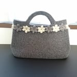 花冠のニットバッグ