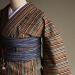 マルチストライプが大正モダン　裄67.5ｃｍ　トールさんサイズウール　和裁師手縫い着物 