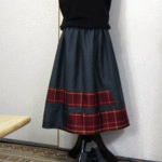 Ｓ様ご予約品：丈８２ｃｍチェック柄の泥大島紬をパッチスカート（裏地付き）