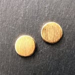 ゴールドのアンティークボタンのシンプルピアス/イヤリング