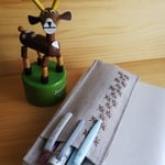 A6判の手帳用のペンケース (3781)