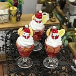 サンタイチゴのフルーツポンチ　片耳ピアス