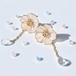 雪がけ椿のピアス/イヤリング【金属アレルギー対応】