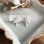 ビーズ刺繍のイヤリング⑥