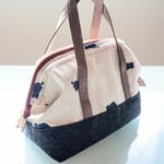 本革持ち手のネコ刺繍バッグ小（ダークレッド、ブラウン）