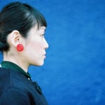 ＜Stella " Sis " ～遊び好きの星～＞刺繍ピアス◎太陽の花◎レッド/赤/red◎２way★ロングポスト/アレルギー対応変更可能