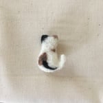 ちいさな羊毛ブローチ＊三毛猫（子猫）