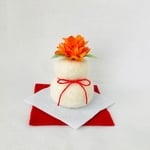 takayuiyuzu様専用お花と羊毛の鏡餅