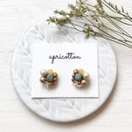 チェコビーズとパールのビーズ刺繍ピアス orイヤリング