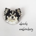 camico様オーダー品☆犬の手刺繍のブローチ