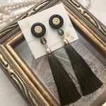 カーキタッセルのレトロ大ぶり ピアス/大ぶりイヤリング