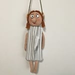 壁掛けティッシュ入れ〔三つ編み女の子